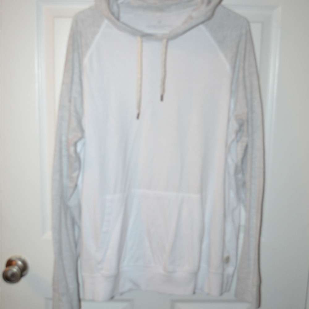 American Eagle White and Gray Hoodie Sweater
